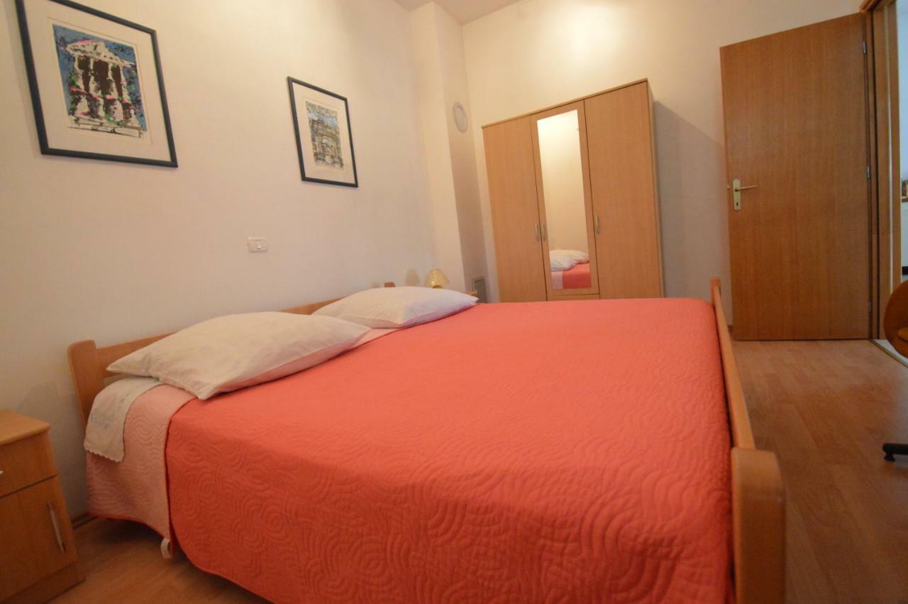 Apartment "Monte" Pula Exterior photo