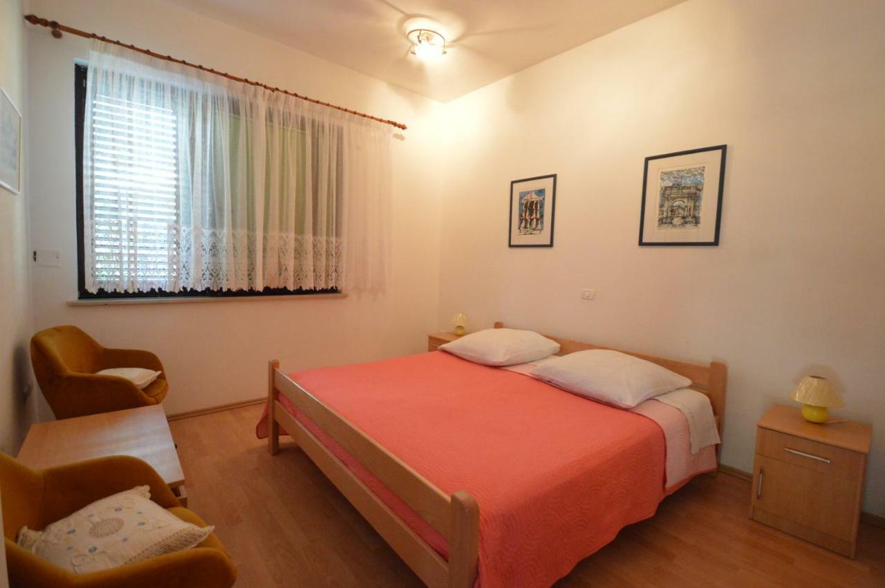 Apartment "Monte" Pula Exterior photo